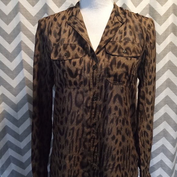 Cheetah Printed top! - Picture 3 of 6